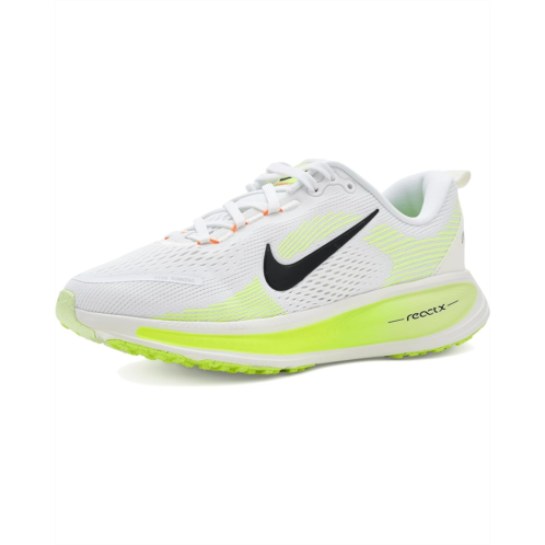 Nike Kids Vomero 18 (Little Kid/Big Kid)