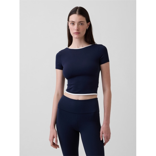 GapFit Smooth Reversible Wrap Crop Top