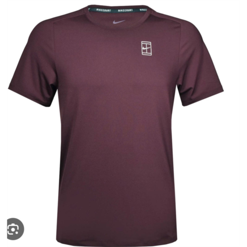 NIKE mens court advantage t-shirt in maroon