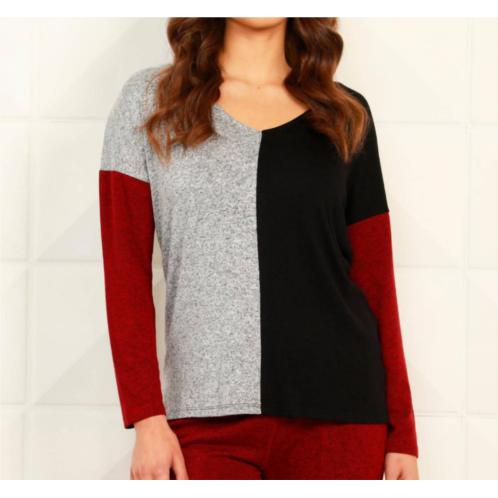 French kyss color block open v-neck top in black/wine