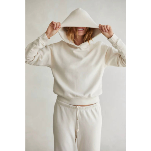 Perfectwhitetee heart hoodie in sugar