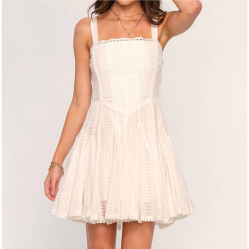 Heartloom may dress in eggshell