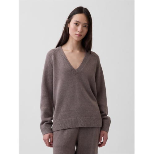 Gap CashSoft Oversized V-Neck Sweater