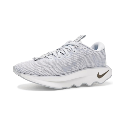 Womens Nike Motiva