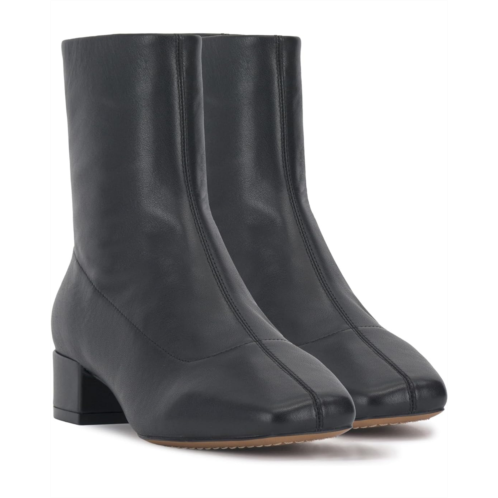 Vince Camuto Findree