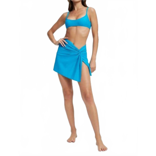 GOOD AMERICAN twist mini sarong in atomic blue
