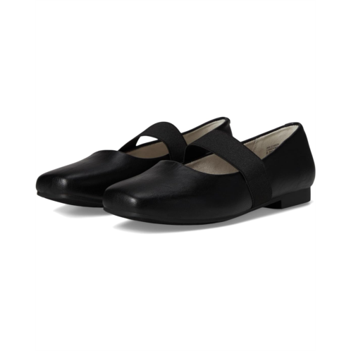 Cliffs by White Mountain Besimi