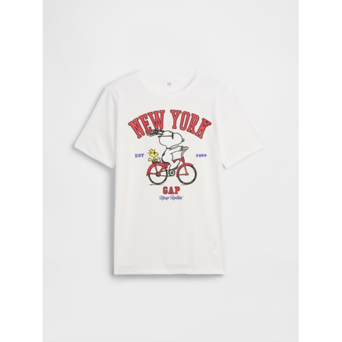 GapKids Peanuts Graphic T-Shirt