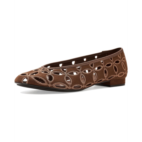 Womens Bernardo Brie