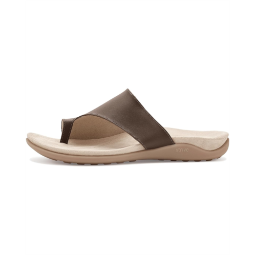Womens Strive Capri 4