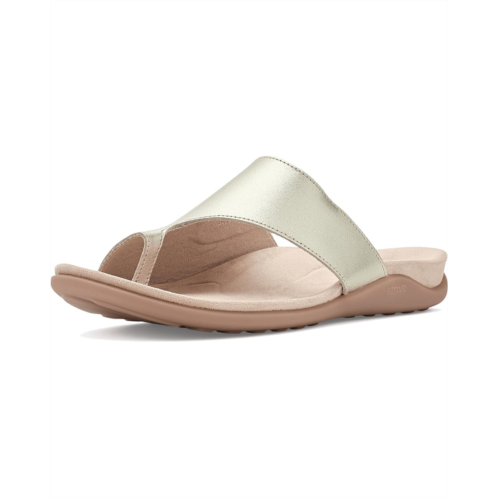 Womens Strive Capri 4