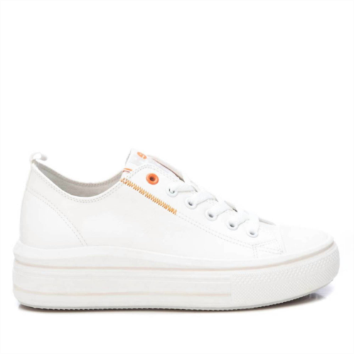 Xti womens casual sneakers in white