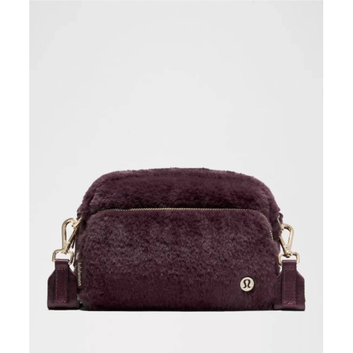 Lululemon womens everywhere plush fleece crossbody bag in black plum/gold