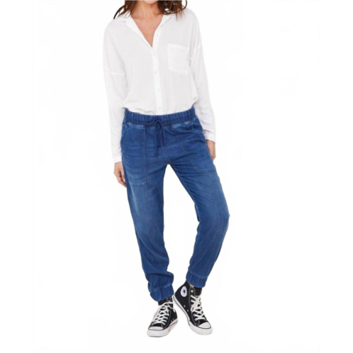 Bella Dahl pocket jogger in dark ombre wash