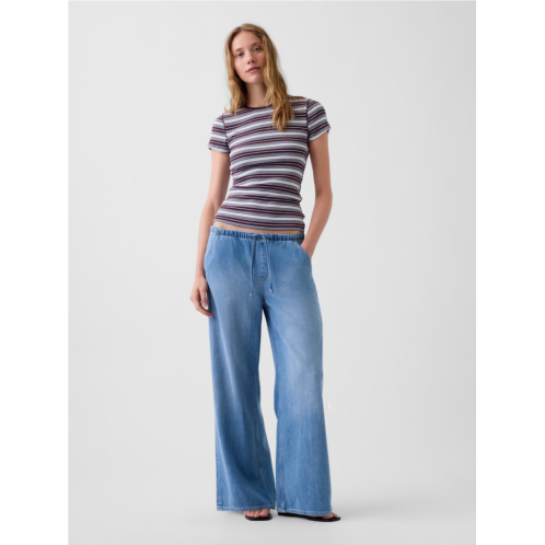 Gap Low Rise UltraSoft Stride Easy Wide-Leg Jeans