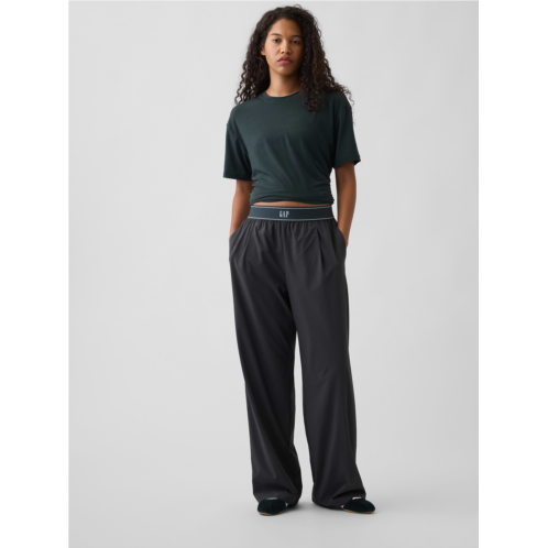 GapFit Pleated Easy Logo Pants