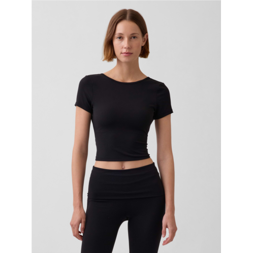 GapFit Smooth Reversible Wrap Crop Top