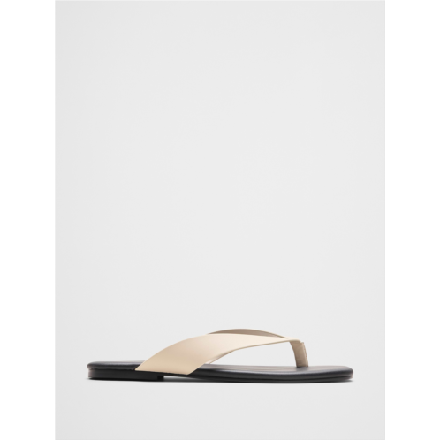 bananarepublic Vegan Leather Flip Flop