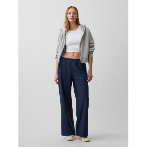 GapFit Tech Low Rise Relaxed Easy Pants