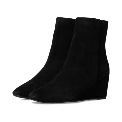 Gentle Souls by Kenneth Cole Nash