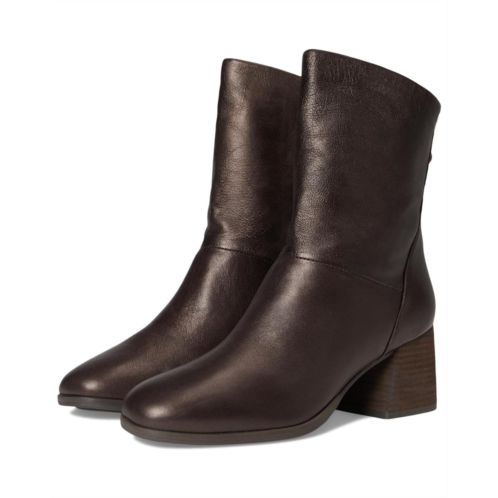 Gentle Souls by Kenneth Cole Saranac