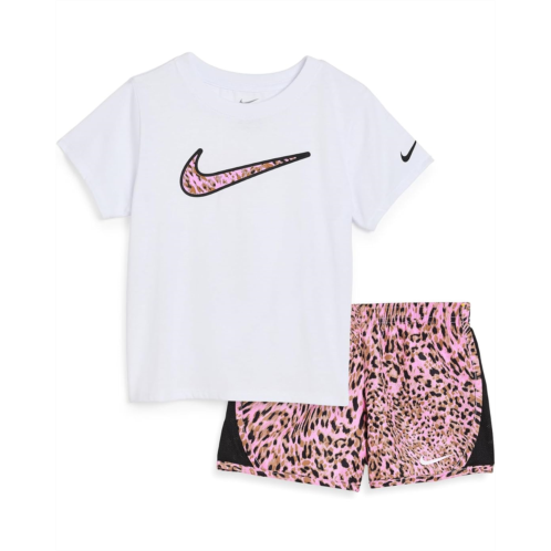 Girls Nike Kids T-Shirt and Tempo Shorts Set (Little Kid)