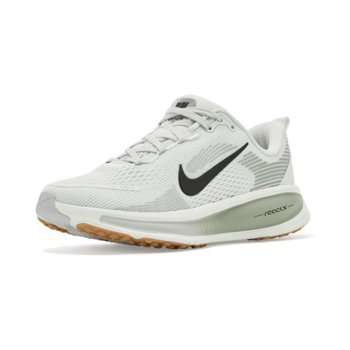 Nike Kids Vomero 18 (Little Kid/Big Kid)