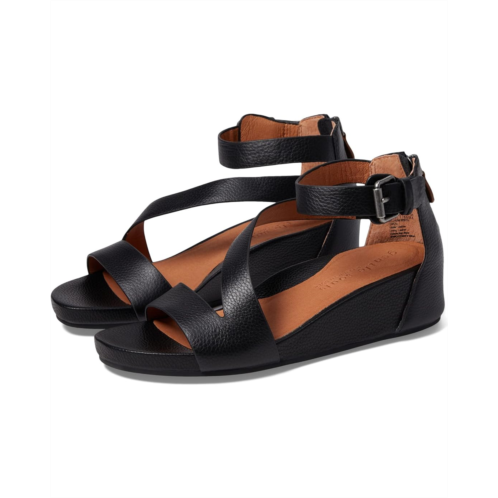 Womens Gentle Souls by Kenneth Cole Gwen