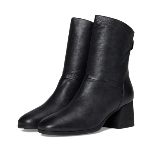 Gentle Souls by Kenneth Cole Saranac