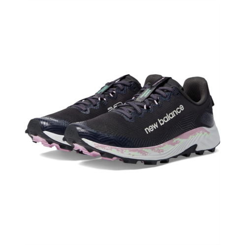 Womens New Balance FuelCell Summit Unknown v4