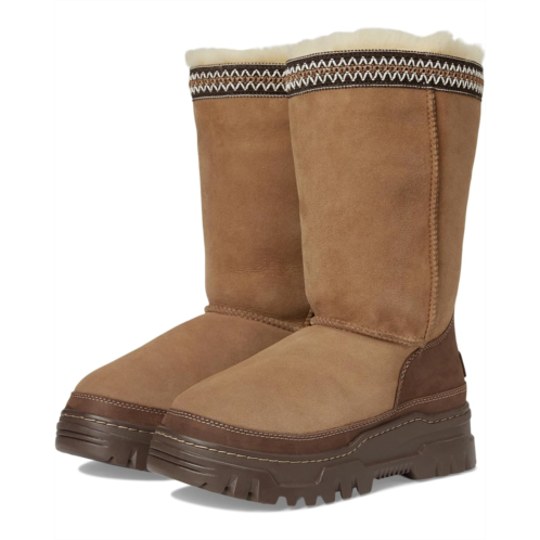 UGG Classic Tall Trailgazer