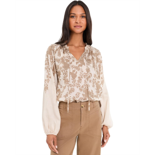 Womens Vince Camuto Split-Neck Raglan Sleeve Blouse