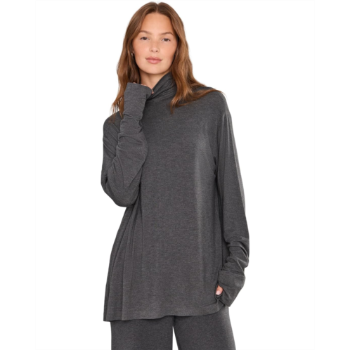 Womens Norma Kamali Long Sleeve Turtleneck Easy Fit Top