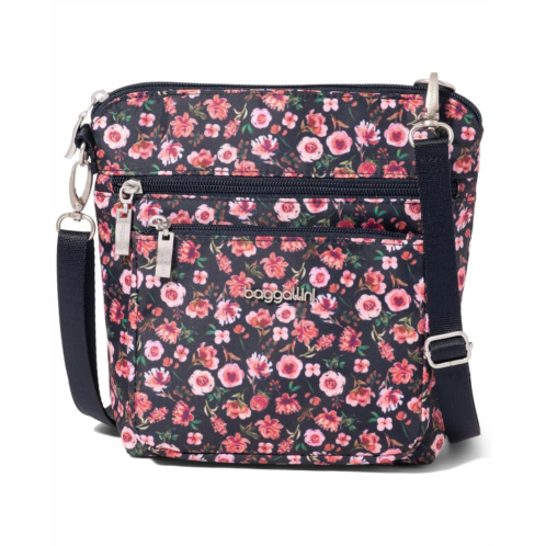 Baggallini Modern Pocket Crossbody Baggallini Modern Pocket Crossbody