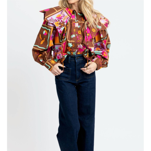 Karlie abstract peter pan collar top in brown