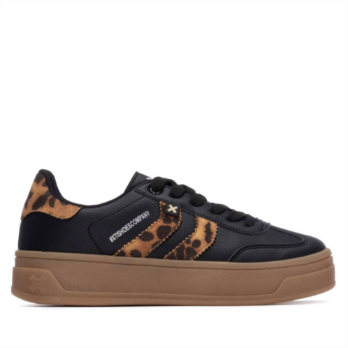 Xti womens 144585 round toe sneakers in leopard