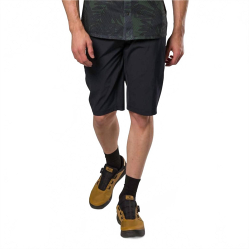 PEARL iZUMi summit shell short in black