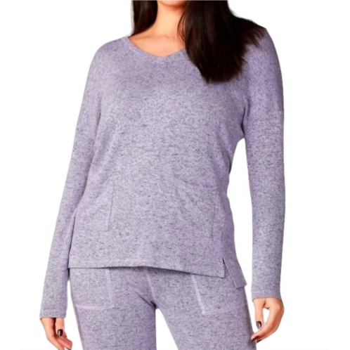 French kyss melange 2 pockets v-neck top in lilac