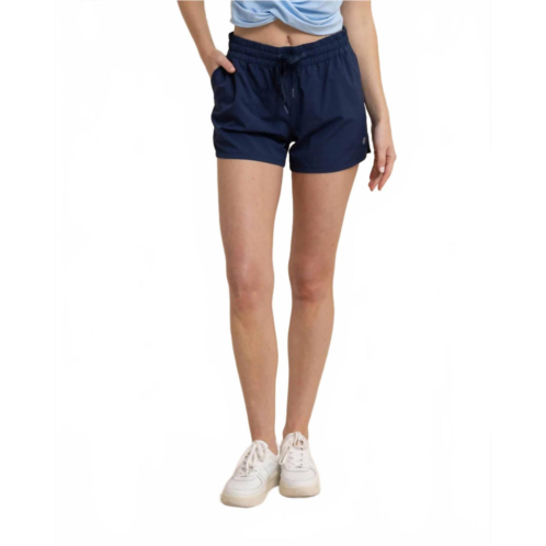 SOUTHERN TIDE sammie intercoastal performance short in dress blue