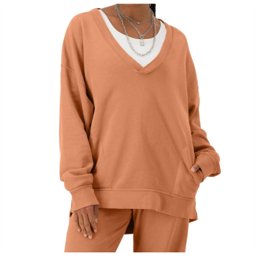 Champion oversized v-neck pullover in canyon red
