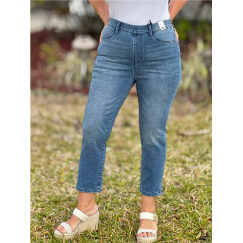 Judy Blue play it cool capris jeans in Blue