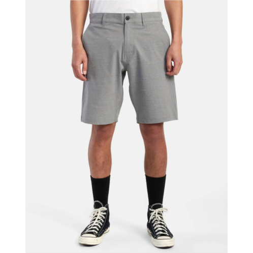 RVCA balance hybrid short in black