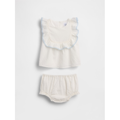 Gap Baby Eyelet Bib Outfit Set
