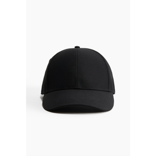 H&M Water-Repellent Sports Cap H&M Water-Repellent Sports Cap