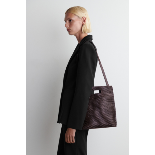 Cos FOLIO HAND-WOVEN BAG - LEATHER Cos FOLIO HAND-WOVEN BAG - LEATHER